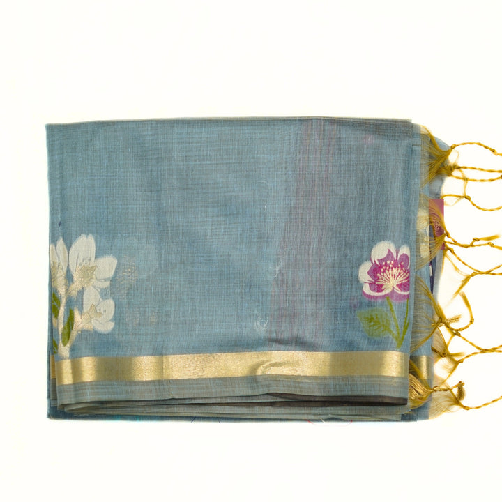 Silk cotton saree with Jamdhani floral weaving.