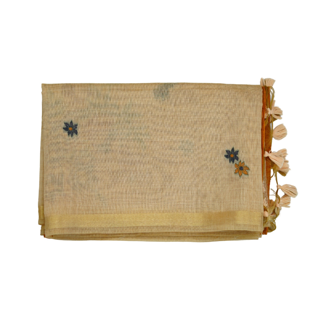 Cotton silk saree with jamdhani weaving on pallu and pleats.