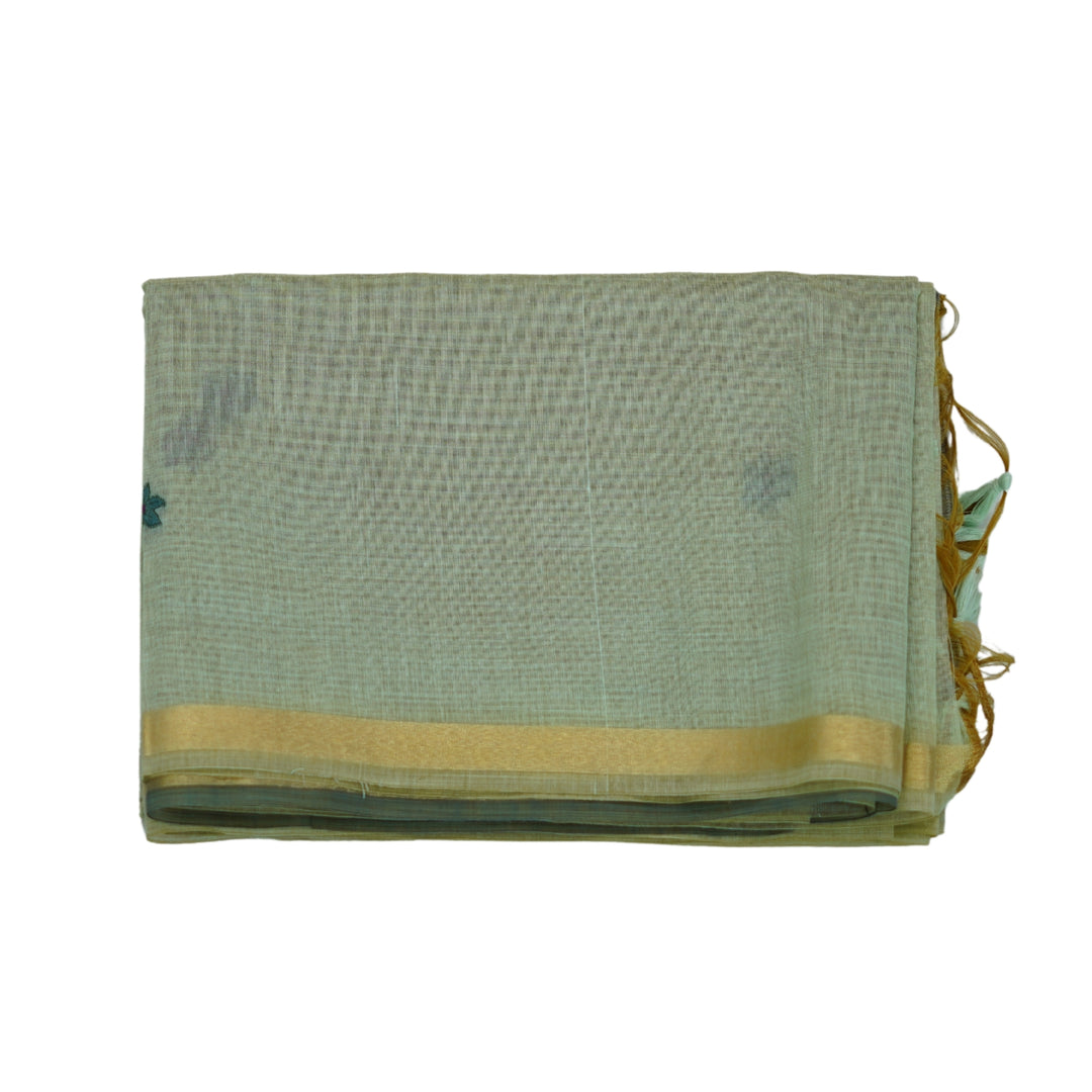 Cotton silk saree with jamdhani weaving on pallu and pleats.