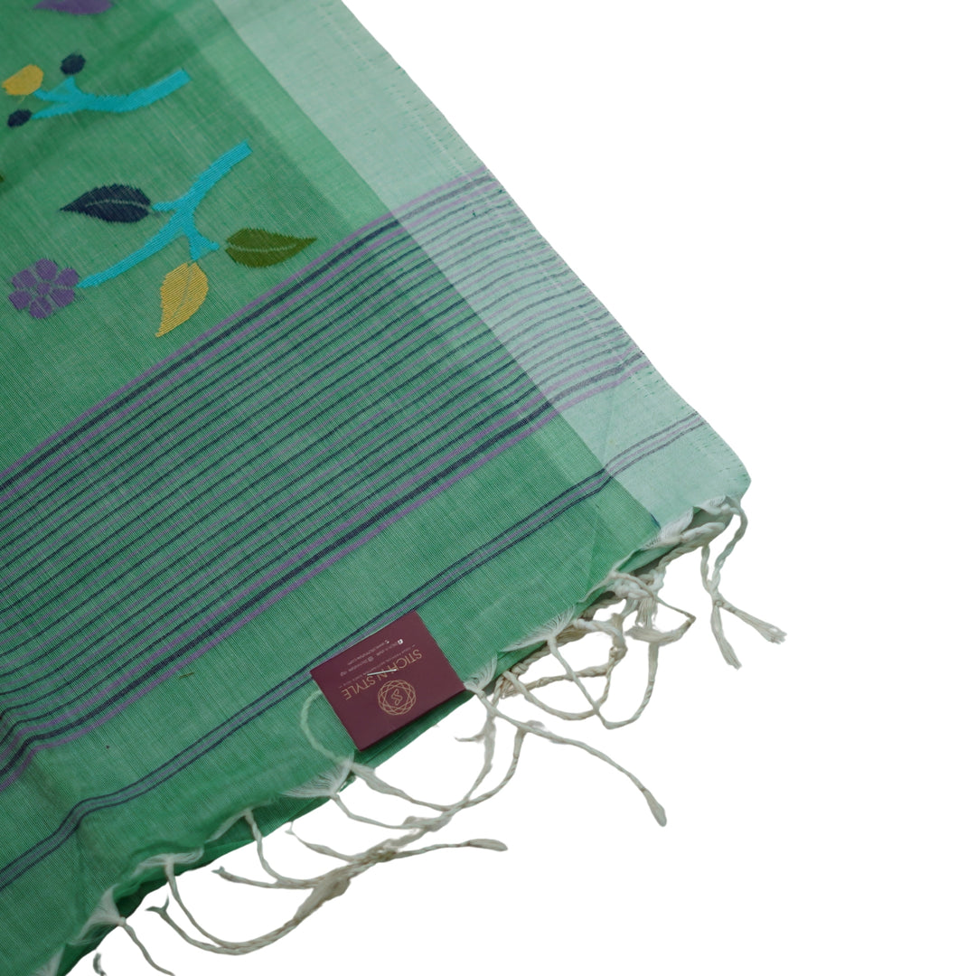 Bengal cotton saree with jamdhani weaving.