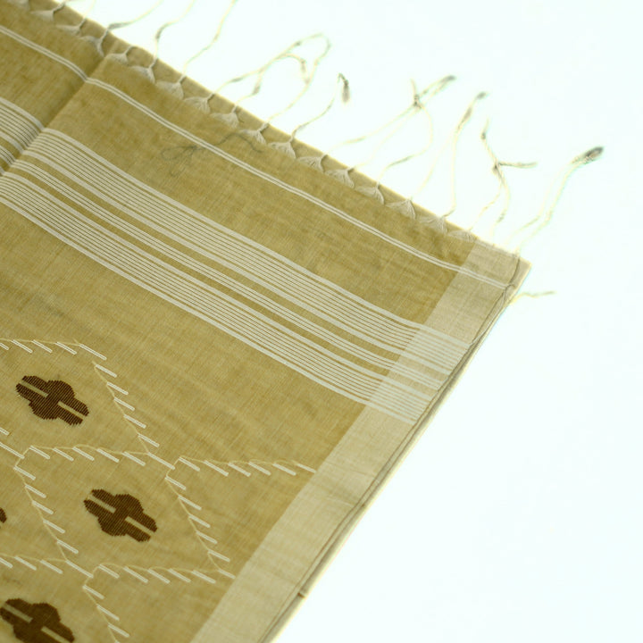 Pure bengal cotton saree with buttas all over, with rich pallu.